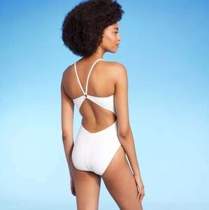NWT Shade & Shore V-Neck One Piece Swimsuit Cut-Out Back White